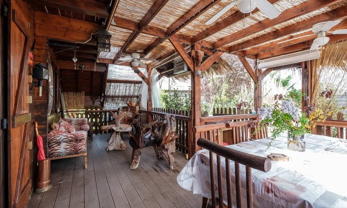 Montoldre House | Le Chalet Boisé - Maison avec jardin clôturé