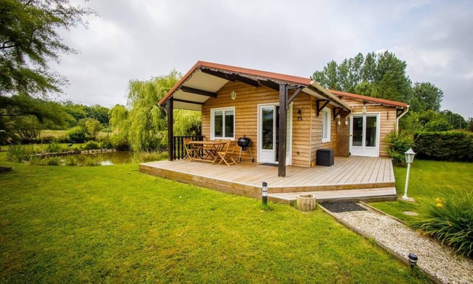 Cavron-Saint-Martin Ski Chalet | Le Chalet Cavronnais in a bucolic setting close to the sea Pets welcome