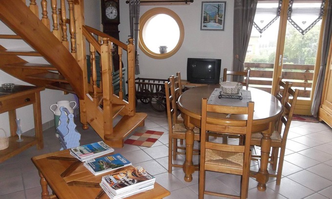 Bief-des-Maisons Cottage | "Le Chant du Coq" for 6 people in the heart of the Jura
