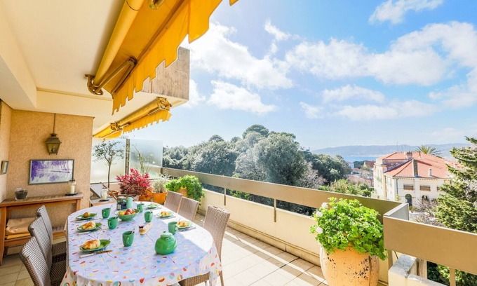 Cap-d'Antibes Apartment | LE CHATEAU DE LA PINEDE AP4198