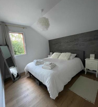 Hersin-Coupigny Apartment | Le Chateau de Toile - Gite du châtaignier