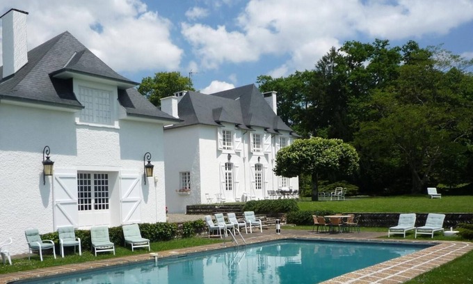 Jurancon Apartment | Le Classique Studio du Chai