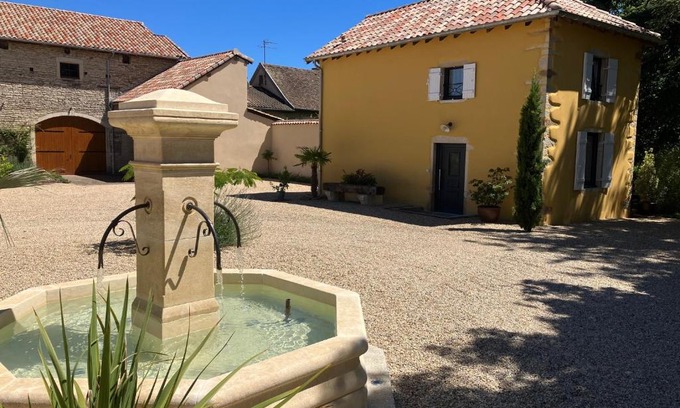 Clesse House | Le Clos De Quintaine Gîtes de Charme