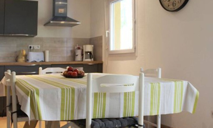 La Roque-d'Antheron Apartment | LE CLOS HORTENSE - BEAUTIFUL APARTMENT WITH WOODED TERRACE.