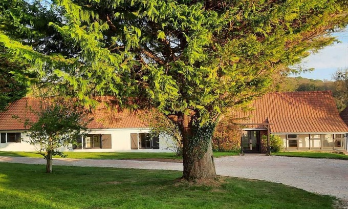 Cavron-Saint-Martin Cottage | Le Clos Saint Martin, charming gîte - 14 pers- Chic countryside 35mn from the sea