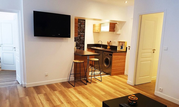 Meaux Apartment | le cocon meldois, In a quiet residential area, in the center of Meaux