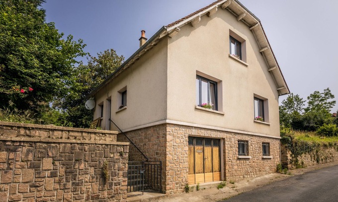 Segur-le-Chateau House | Le Confort Hôtelier à la Campagne