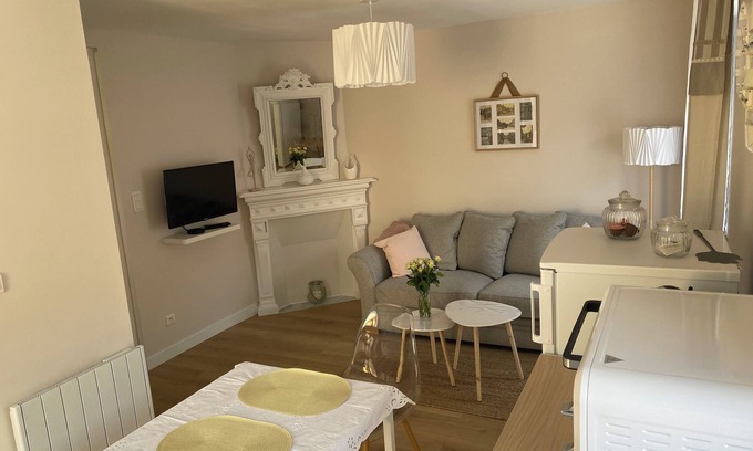 Eu House | Le D'Eu On the road between Glass and Sea, at the gateway to the Baie de Somme