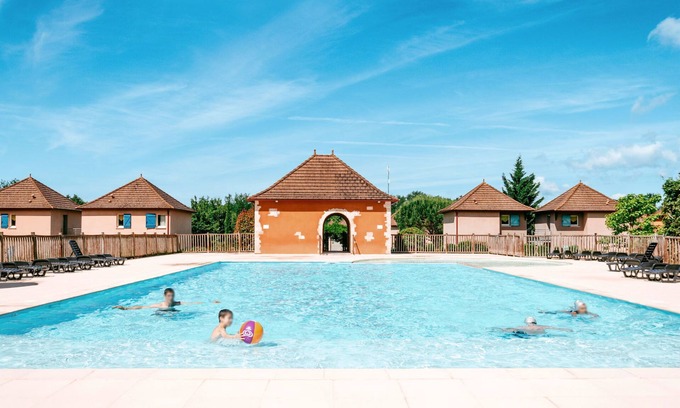 Prayssac Apartment | Le Domaine de Claire Rive by Interhome