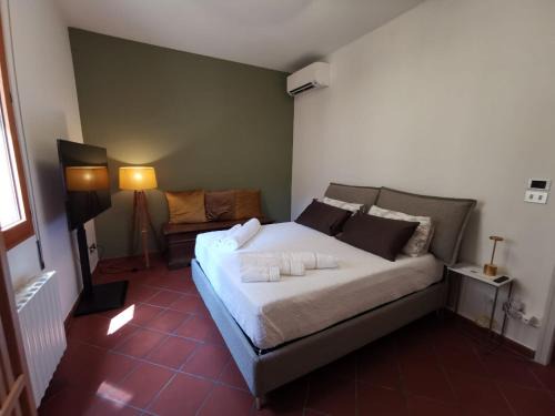 Historic Center Bed & Breakfast | Le Due Torri Sotto Casa