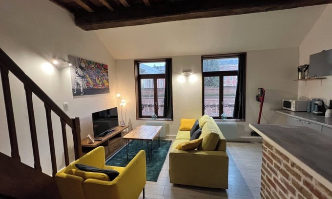 Old Lille Apartment | Le Duplex des Remparts de la Porte de Gand