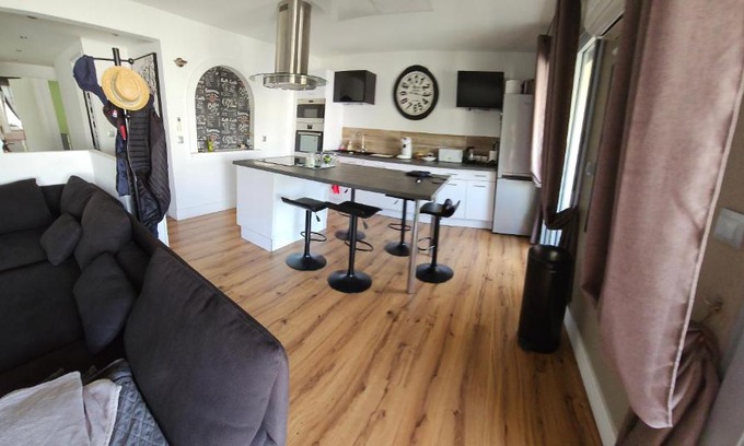 Valence Apartment | Le Faust
