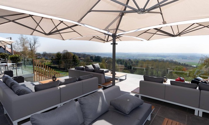 Tournai Hotel | Le Floreal Panoramique