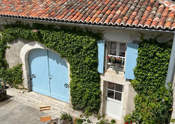 La Rochebeaucourt-et-Argentine Bed & Breakfast | Le logis de Lasteyrie