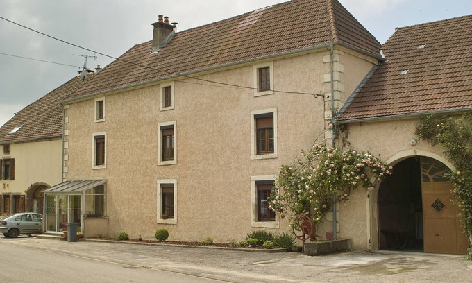 Mailleroncourt-Saint-Pancras House | Le Mouton Qui Rit gite/solar heated pool