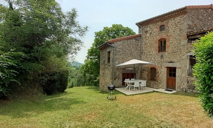 Isserteaux House | Le Gîte de L'epanlerie