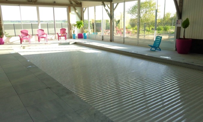 Bournan Other | Le gîte des chevrettes, on the farm, covered swimming pool, Beauval, Châteaux.