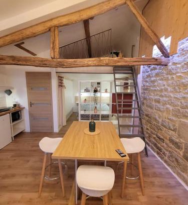 Arc-et-Senans Apartment | Le gîte du Verger - Appartement à Arc et Senans