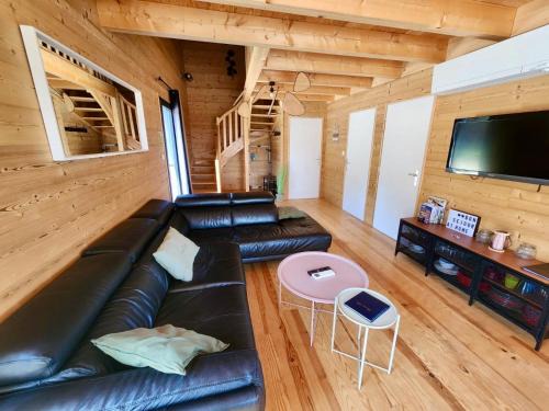 Coucouron House | Le Gite des Genêts