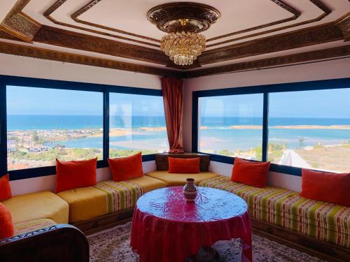 Oualidia Apartment | Le grand château Vue sur Mer uniquement les familles