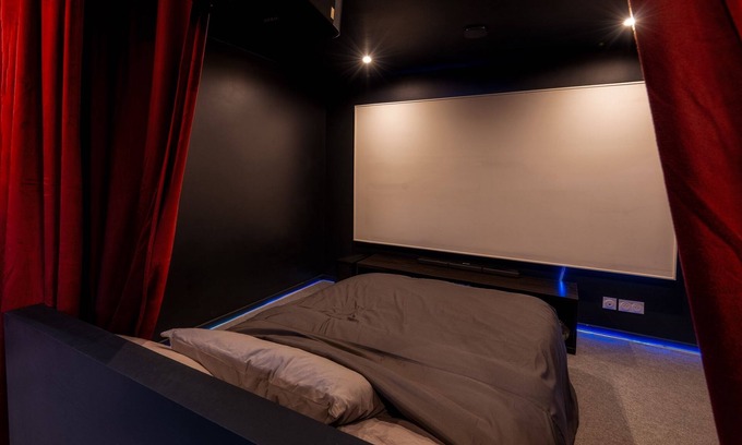 Malo-les-Bains Apartment | Le Grand Ecran - Studio Ambiance Cinéma