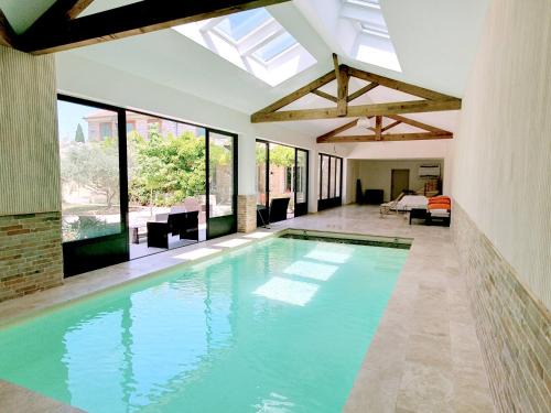 Pernes-les-Fontaines House | Le grand mas du Couchadou