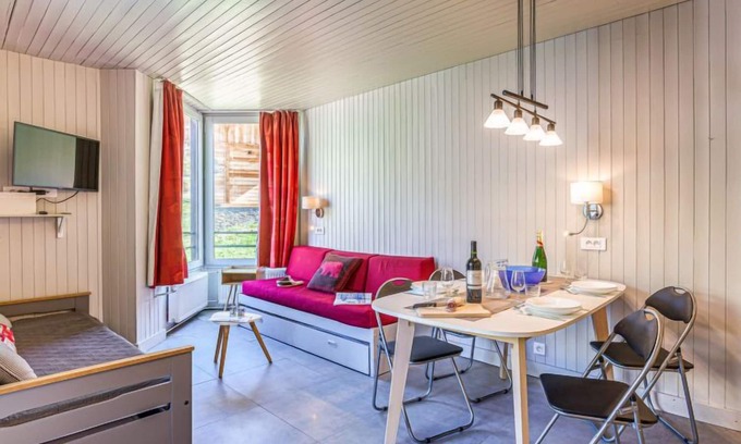 Le Lavachet Apartment | Le Grand Pré (Lavachet) by Interhome