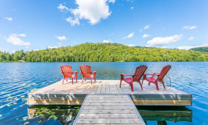 St-Adolphe-d'Howard Ski Chalet | Le Grand Shack- Locations du Sommet