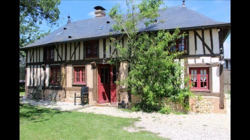 Lieurey House | Le Hibou Perché