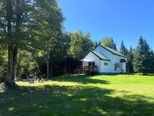 Notre-Dame-Des-Bois Ski Chalet | LE JAZZ- Chalet rustique/chic avec SPA
