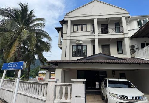 Kuantan House | Le Lodge Camp House