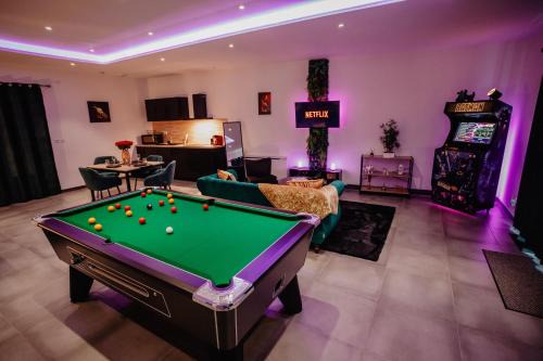 Maroilles House | Le Loft de Maroilles - Arcade & Billard Omega
