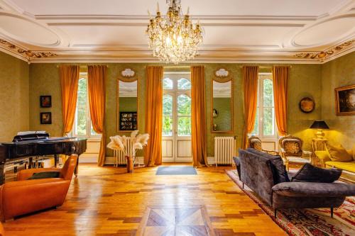 Saint-Sulpice House | Le Manoir du Thouron