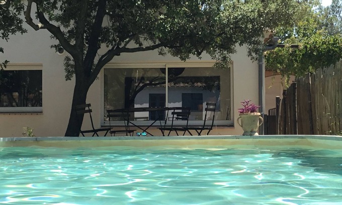 Quartier des Espesses Villa | Le Mas des Pins nestled in the heart of the Nîmes pine forests