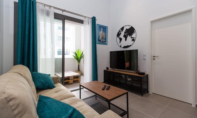 La Joliette Apartment | Le Mazenod - Appartement avec balcon à la Joliette