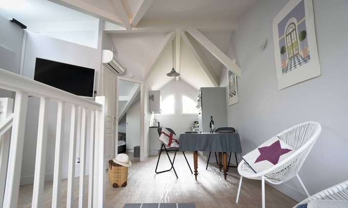 Le Moulleau Apartment | Le Moulleau 50m from the beach T2bis apartment. Between Arcachon and the Dune du Pyla