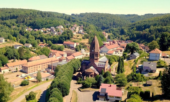 Saint-Louis-les-Bitche Apartment | Le Munztal Furnished tourist accommodation in a quiet crystal village