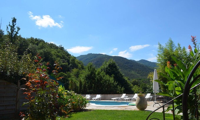 Saint-Genis Apartment | LE NEULOS, Cosy apartment with exterior, quiet, 2* listed