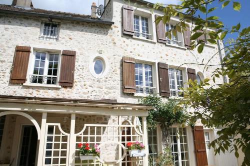 Rochefort-en-Yvelines Bed & Breakfast | Le Nid de Rochefort