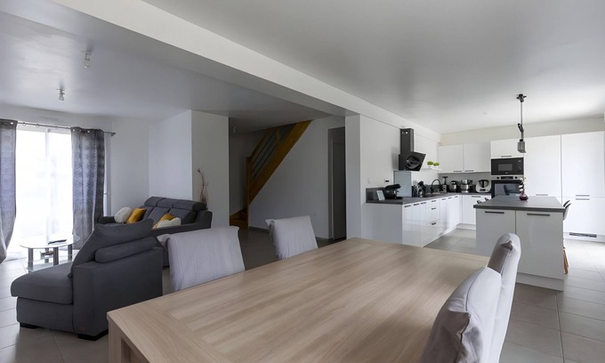 Pin - Vert Galant House | Le Panorama - Proche Circuit - 5p - Rêve au Mans