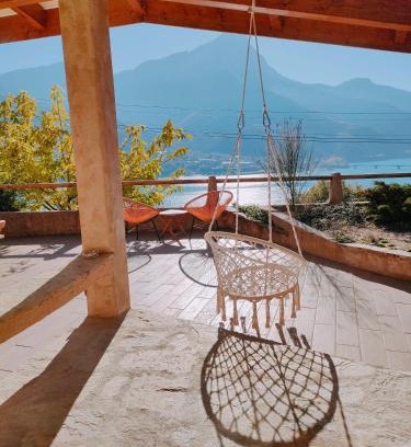 Savines-le-Lac Apartment | Le Panoramique du Plongeoir - T4 spacieux de 90m2 avec grande terrasse vue sur le lac de Serre Ponçon
