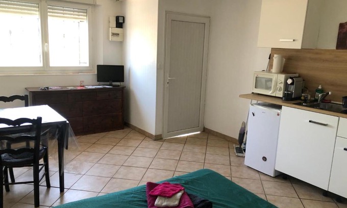 Paroy-sur-Tholon Apartment | Le passage