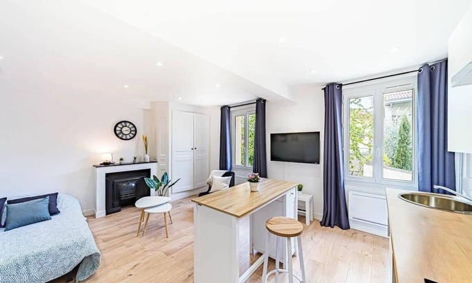Vernay Apartment | Le Patio - Charmant studio avec son patio privé