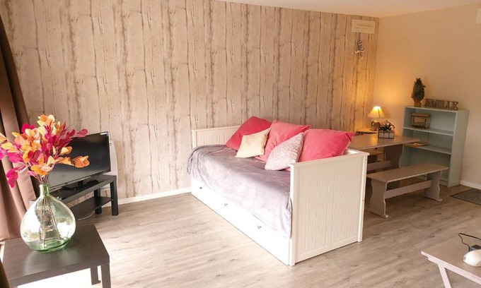 Commes Apartment | Le Petit Clos
