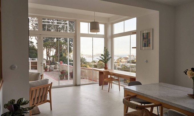 Roucas-Blanc House | Le Petit Croquant nPeaceful haven with magnificent sea view