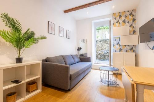 6th Arrondissement Apartment | Le Petit Paradis