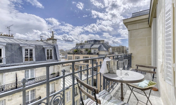 Montparnasse Apartment | Le Petit Parisien - Au Cœur de Montparnasse
