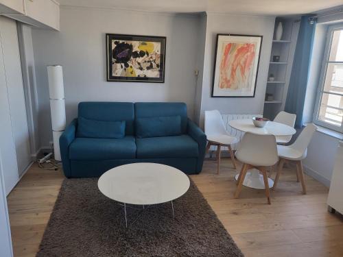 Notre-Dame Apartment | Le petit versaillais