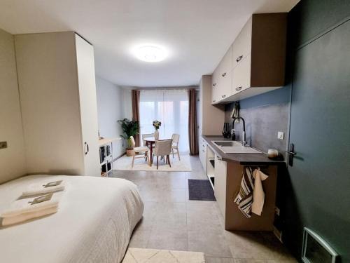 Gradignan Apartment | Le Poète - Appartement Confort - Parking Privé - WIFI