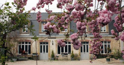 Sevigny-Waleppe House | Le Presbytère de Sévigny